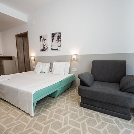 Hotel Clas Mamaia Nord Navodari Exterior photo