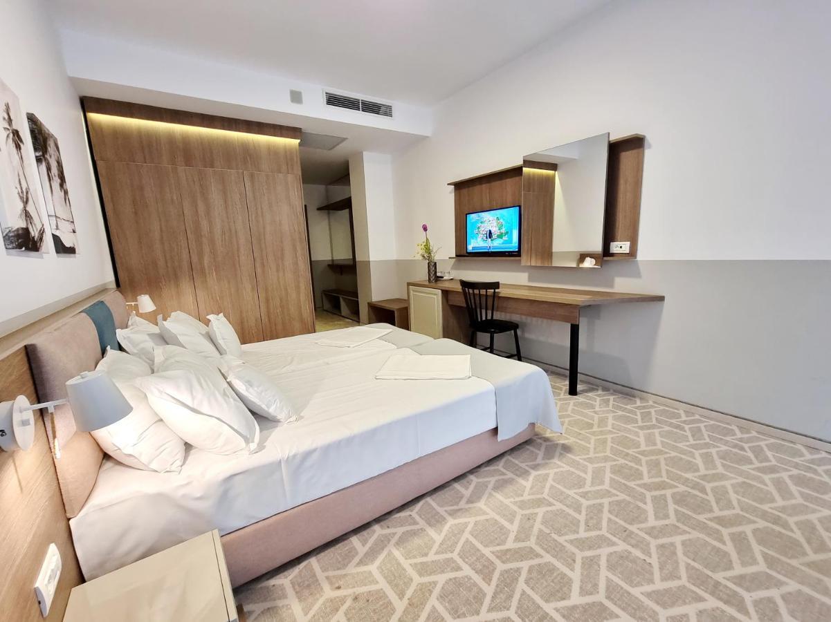 Hotel Clas Mamaia Nord Navodari Exterior photo