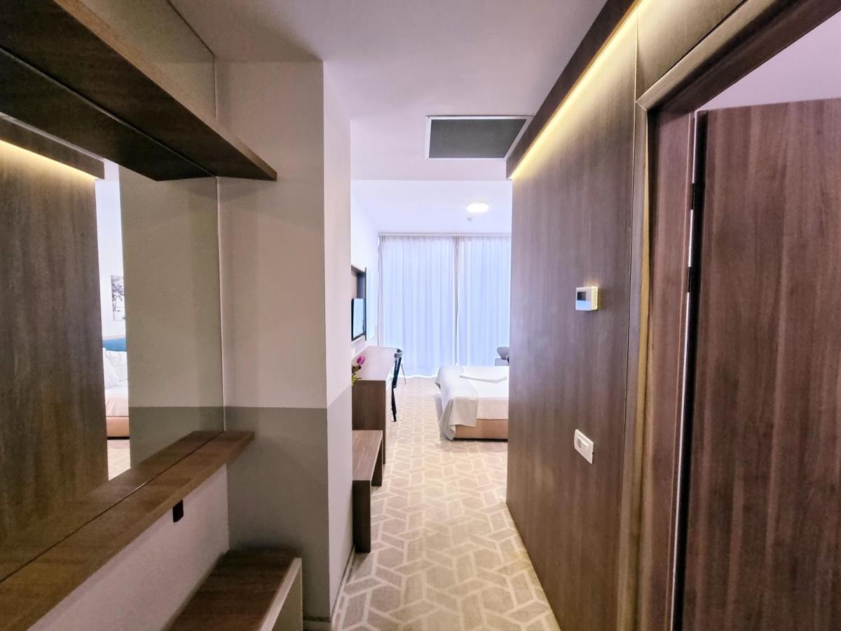 Hotel Clas Mamaia Nord Navodari Exterior photo