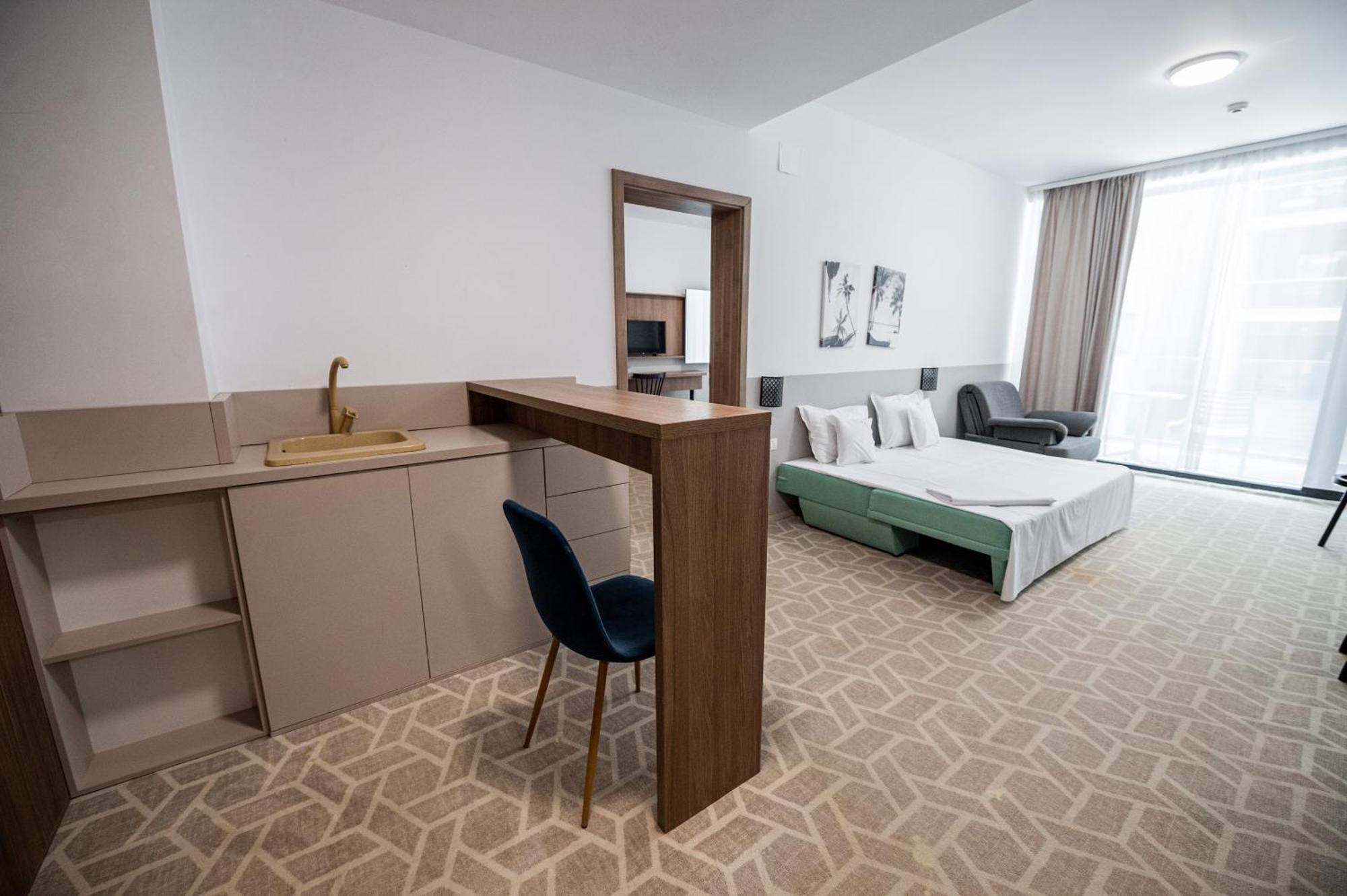 Hotel Clas Mamaia Nord Navodari Exterior photo